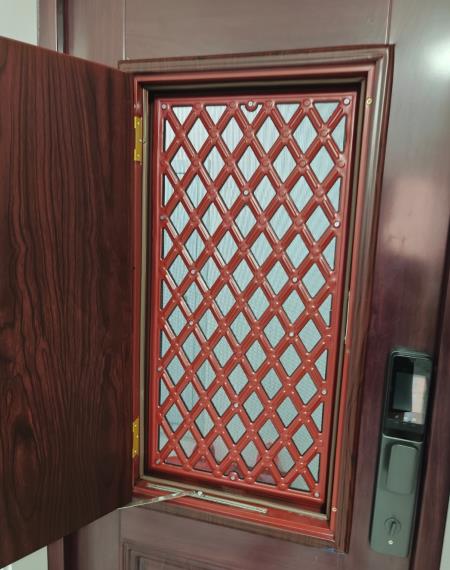 带通风窗防盗门:这过程简直*是一部 “奇幻搞笑剧”!